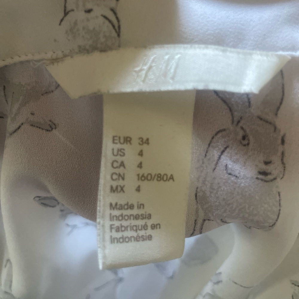 H&M White Bunny Print Button Down Shirt - Picture 3 of 5
